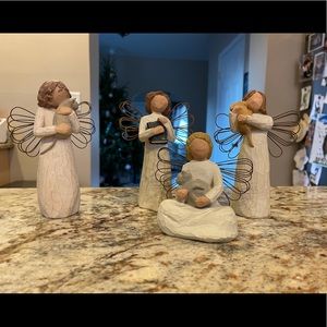 SOLD Willow Tree figurines